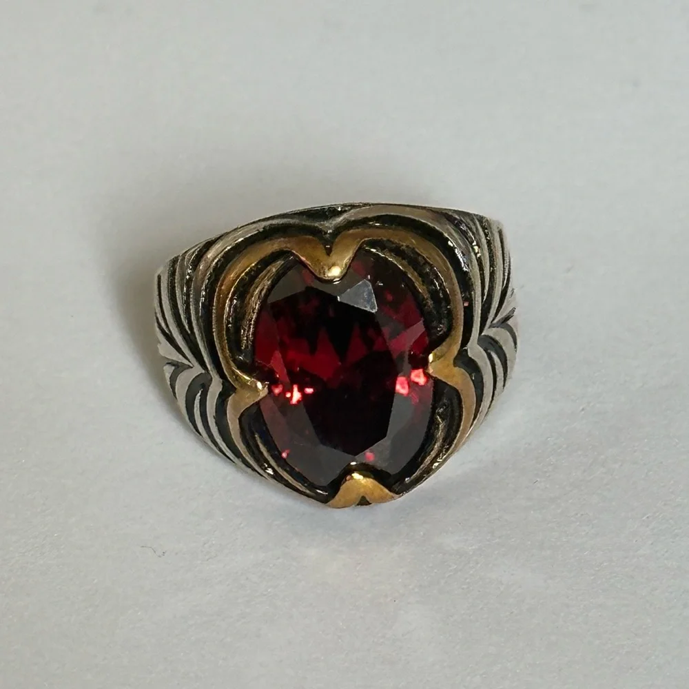 925 Silver size 9.25 stunning red ring unisex